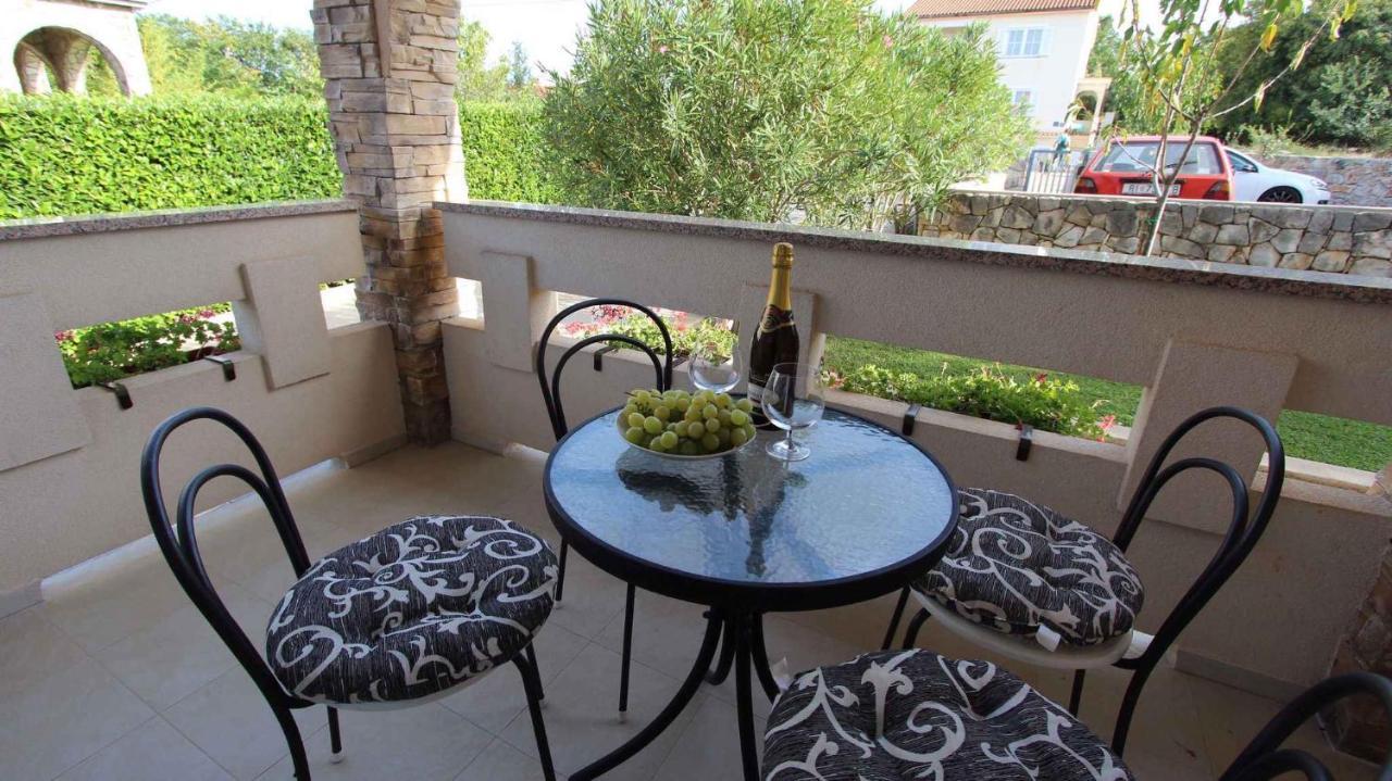 Malinska Apartment 1 Sveti Anton  Zewnętrze zdjęcie