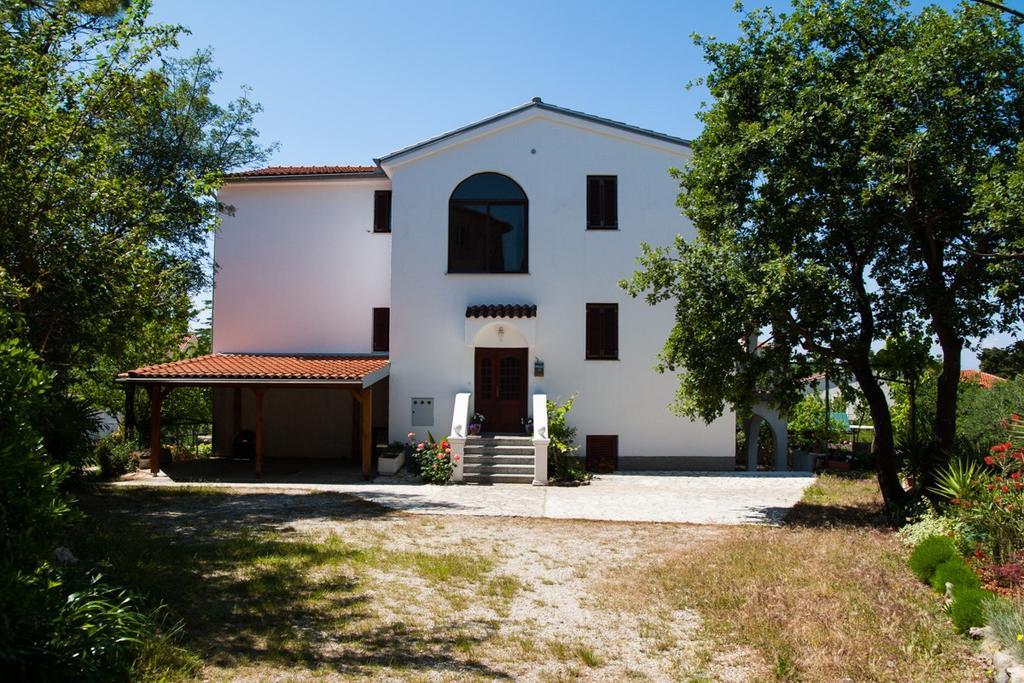Malinska Apartment 1 Sveti Anton  Zewnętrze zdjęcie