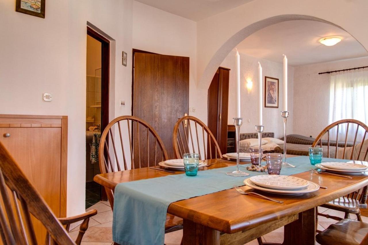 Malinska Apartment 1 Sveti Anton  Zewnętrze zdjęcie