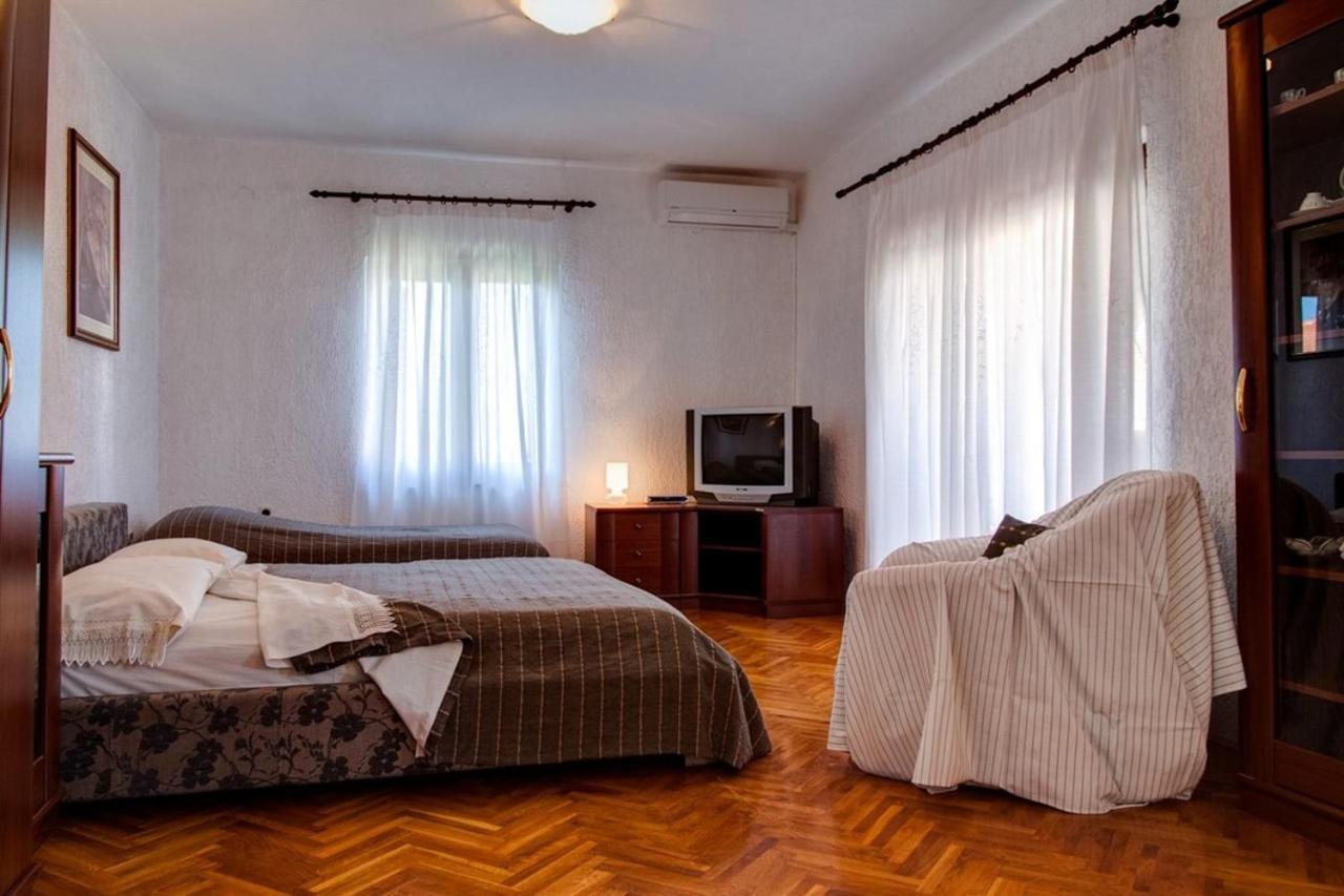 Malinska Apartment 1 Sveti Anton  Zewnętrze zdjęcie